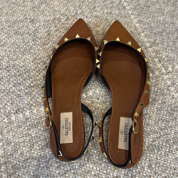 Valentino brown with gold studs and new base. Almost new. Lightly worn - Picture 2 of 5